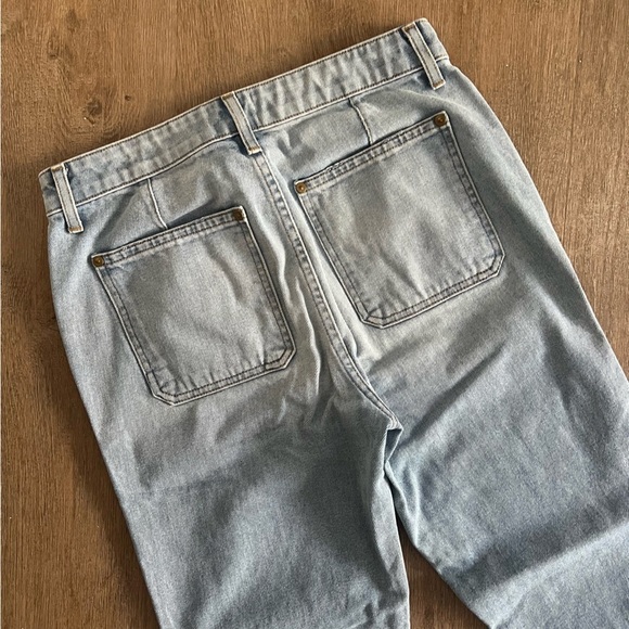 Khaite Rachel Patch Pocket Flare Jeans - Light Blue
Denim Austin - Size 28 - Picture 8 of 13